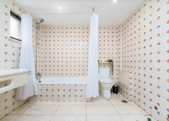 404 - Oura - 2 Bedroom - Sea View